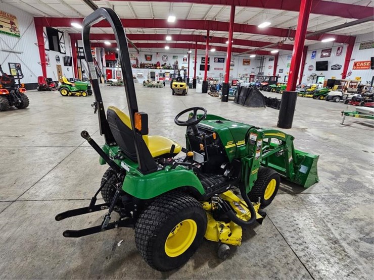 john-deere-2305-image-5