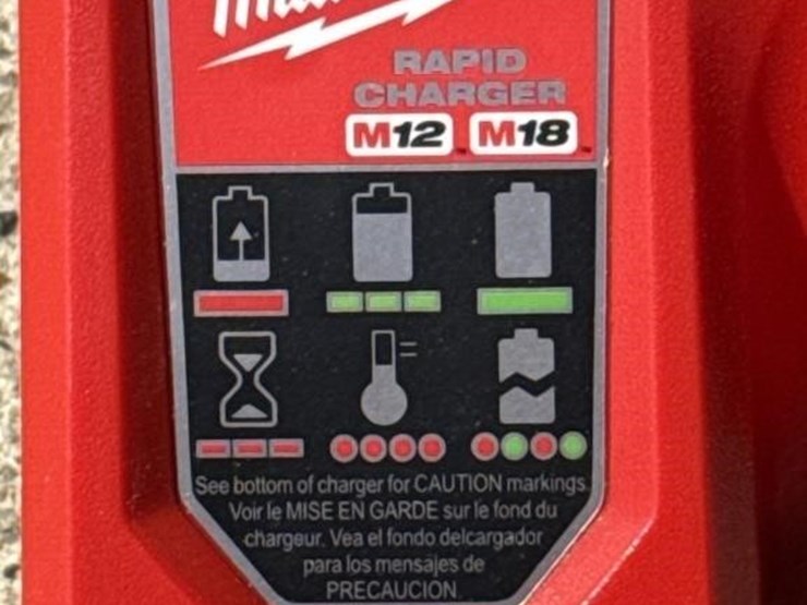 milwaukee-m12-–-m-18-rapid-charger.-image-2