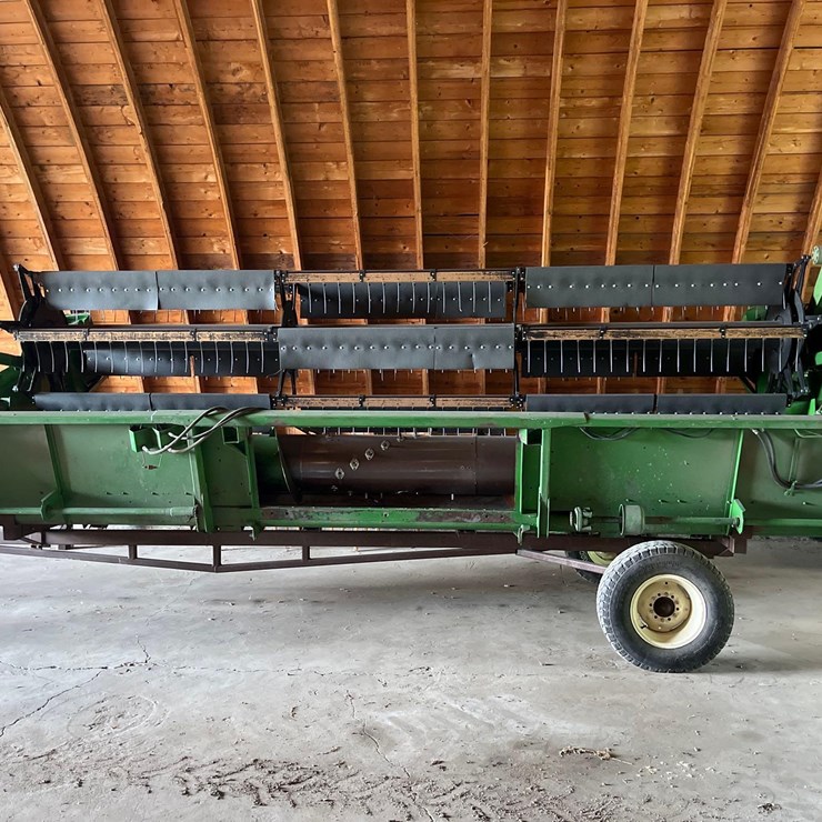 JOHN DEERE 220