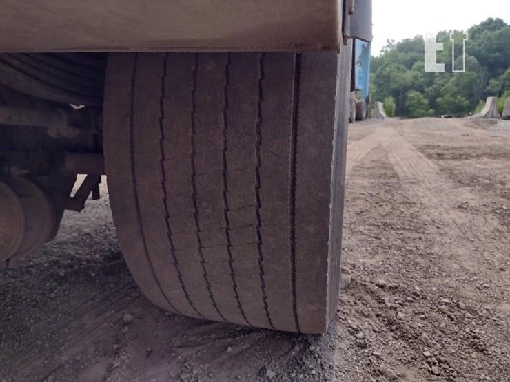 1996-kenworth-t300-image-28