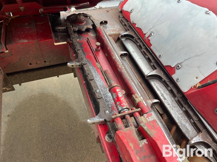 2000-case-ih-1063-image-16