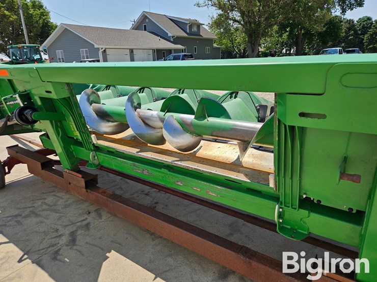 2013-john-deere-608c-image-19