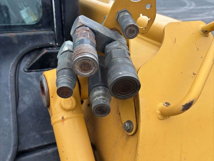2001-john-deere-250-image-17