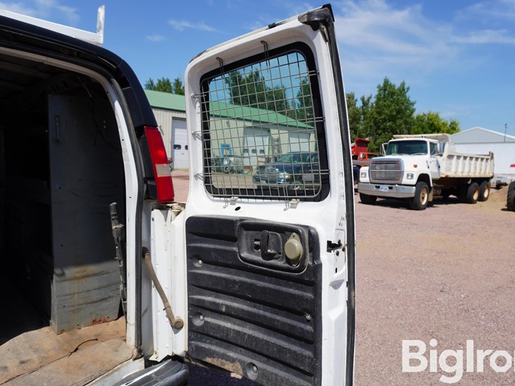 2007-chevrolet-express-2500-image-10