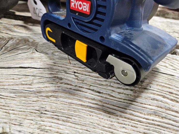 #425-•-ryobi-belt-sander-&-craftsmen-stapler-image-10