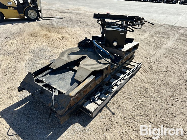 holland-5th-wheel-hydraulic-lift-image-5