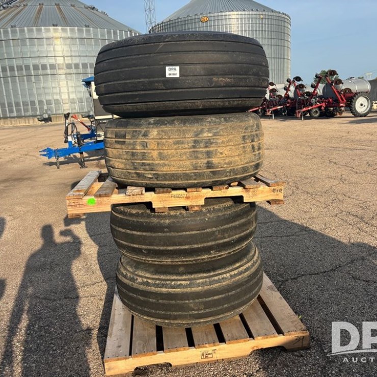 Implement Tire (DR11907)