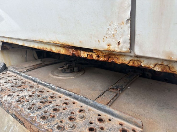 2012-international-durastar-4400-image-13