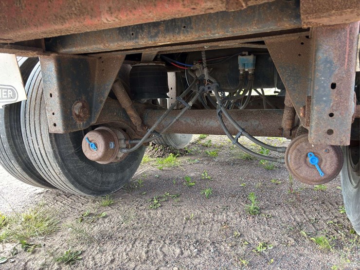 1990-custom-trailer-image-16