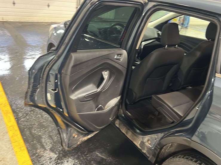 2019-ford-escape-image-12