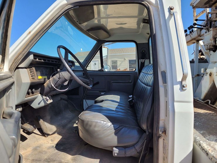 1996-ford-f800-image-12