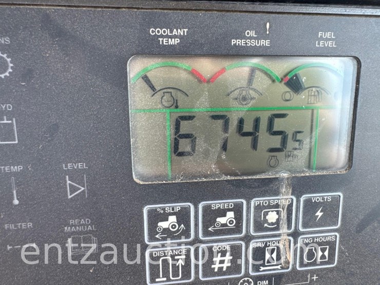2005-john-deere-8320-image-30
