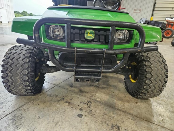 2014-john-deere-gator-image-43