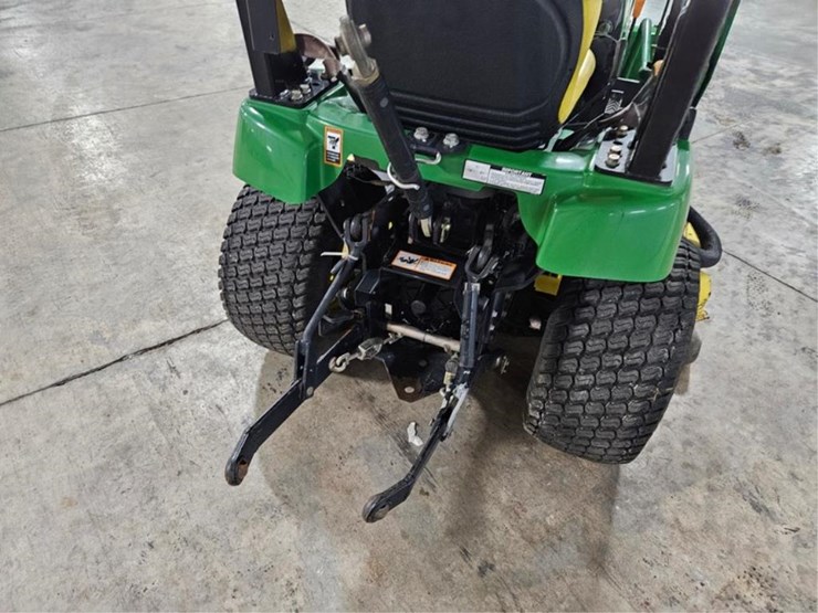 john-deere-2305-image-22