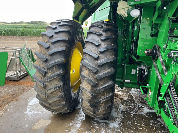 2011-john-deere-9770-sts-image-65