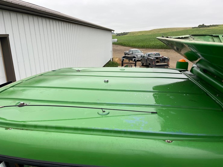 2011-john-deere-9770-sts-image-78