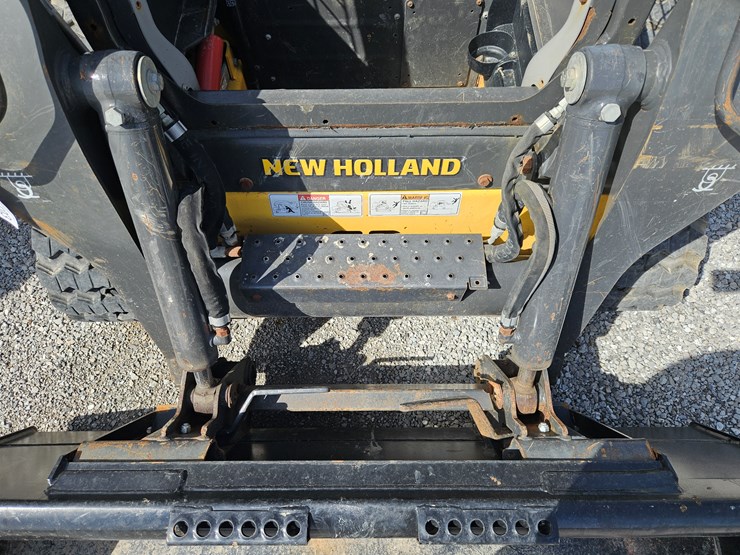 2019-new-holland-c227-image-5