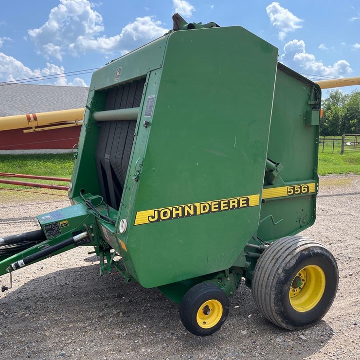 1997 JOHN DEERE 556