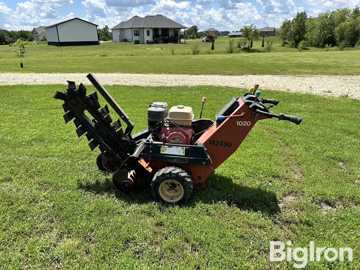 ditch-witch-1020-image-6
