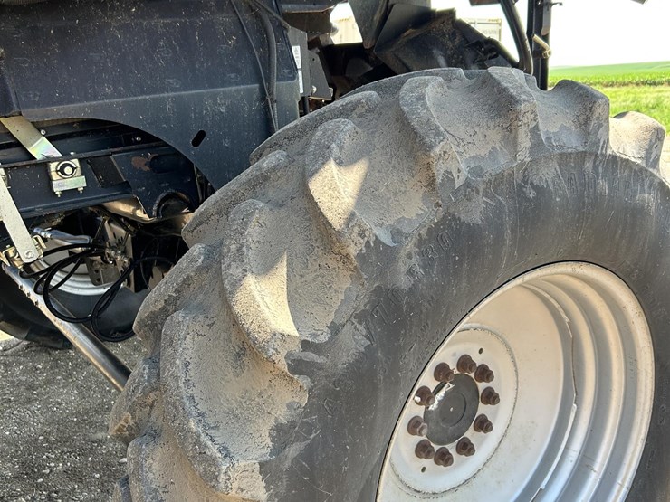2007-case-ih-7010-image-27