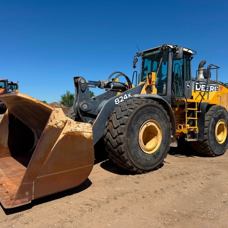 2013 DEERE 824K
