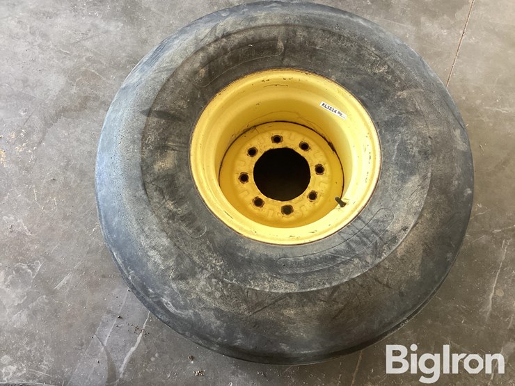 john-deere-11-image-12