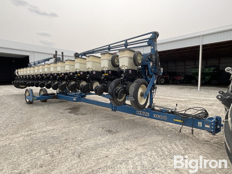 kinze-3600-image-3