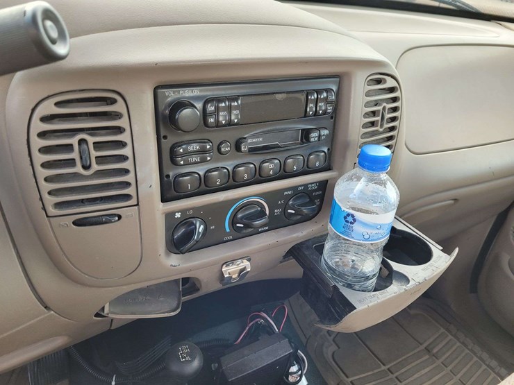 2002-ford-f150-xl-image-9