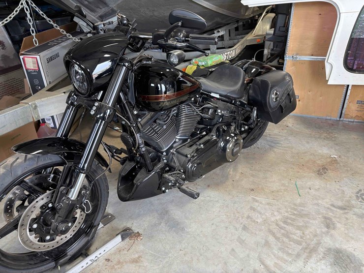 2016-harley-davidson-110-fxse-motorcycle-image-6