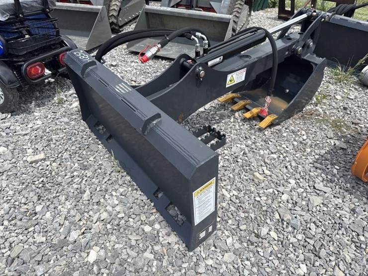 land-honor,-skid-steer-backhoe-image-1