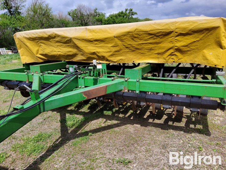 john-deere-750-image-17