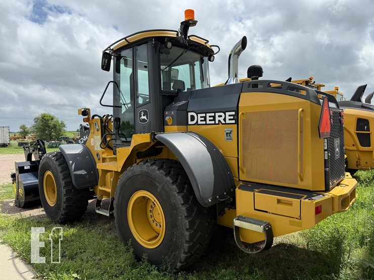 2019-deere-524kii-image-7
