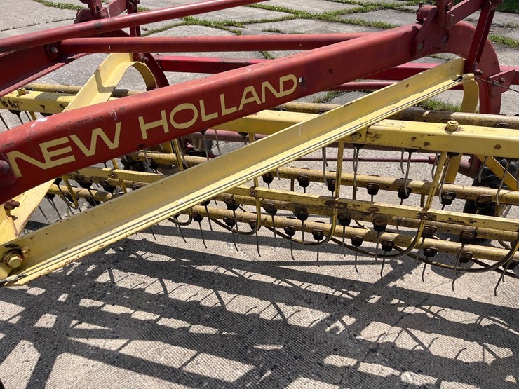 new-holland-258-image-7