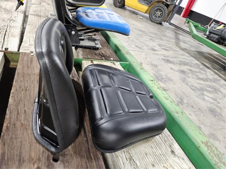 #364-•-new-black-seat-image-4