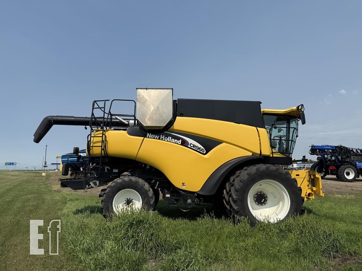 new-holland-cr960-image-7
