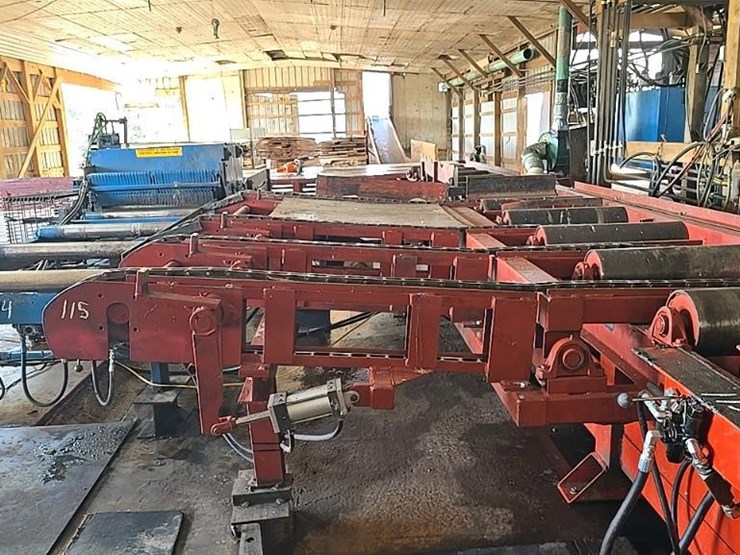 #115-•-roll-case-with-conveyor-and-side-transfer-deck-image-28