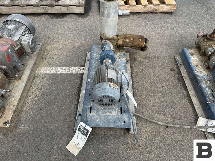 water-pump-with-motor-image-6
