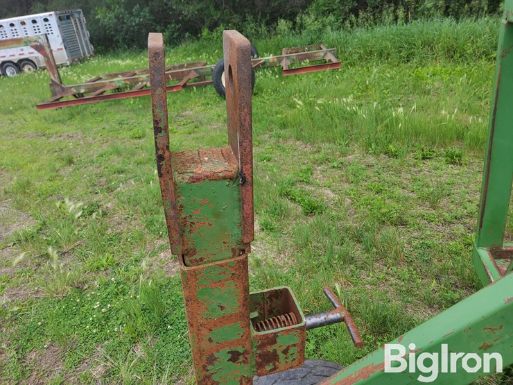 portable-bale-feeder-image-9