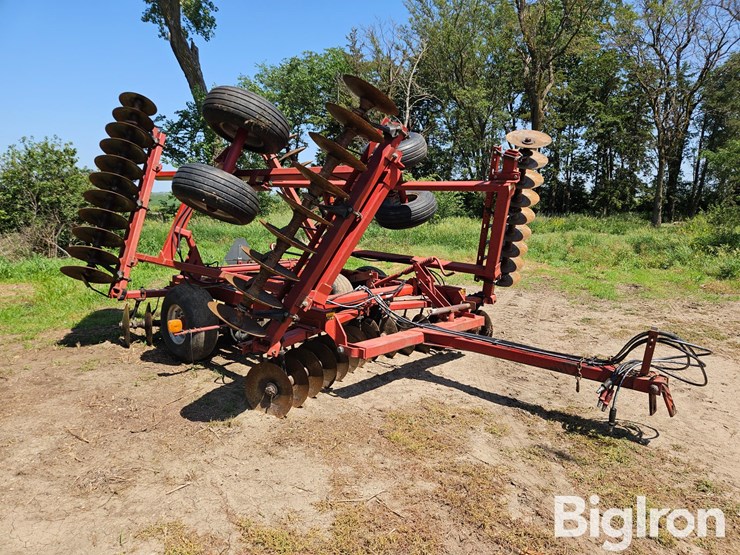 case-ih-3950-image-3