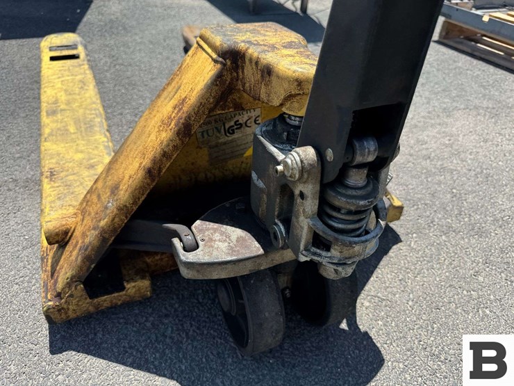 pallet-jack-image-6