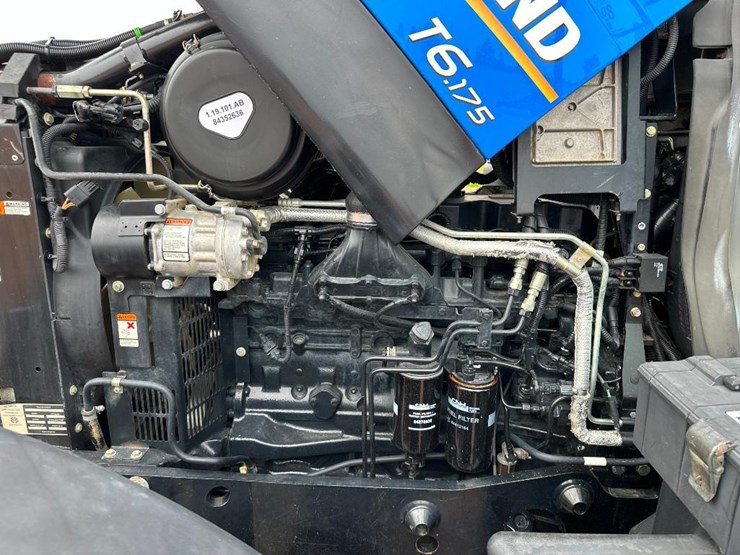 2014-new-holland-t6.175-image-41
