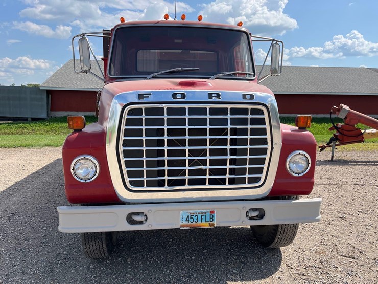 1976-ford-750-grain-truck-image-3