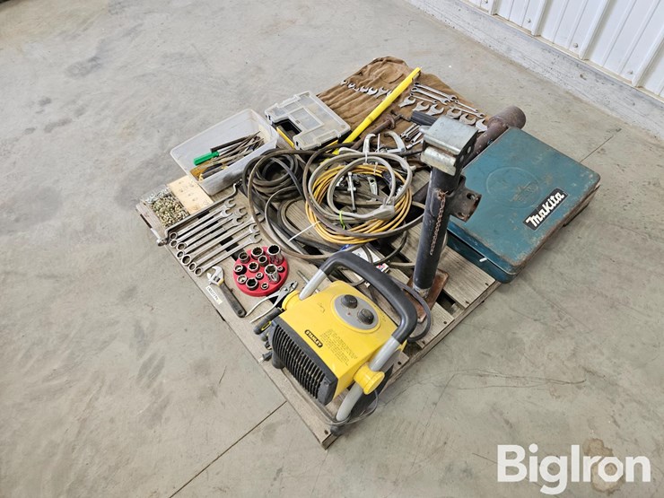 pallet-of-misc.-tools,-parts,-&-fasteners-image-7