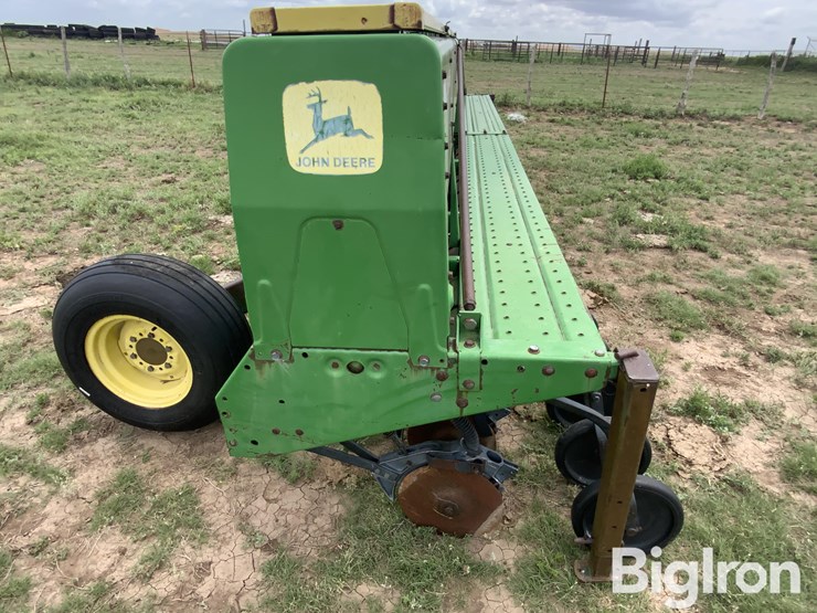 john-deere-520-image-9