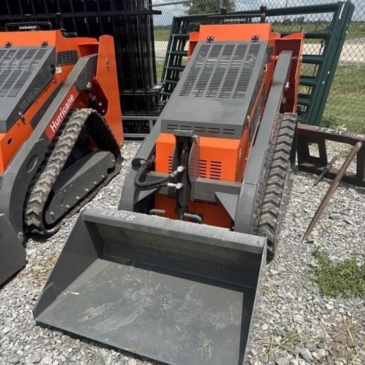 Hurricane Mini Skid Steer Loader