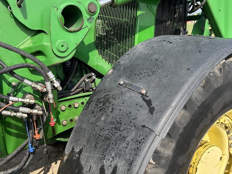 2005-john-deere-7520-image-40