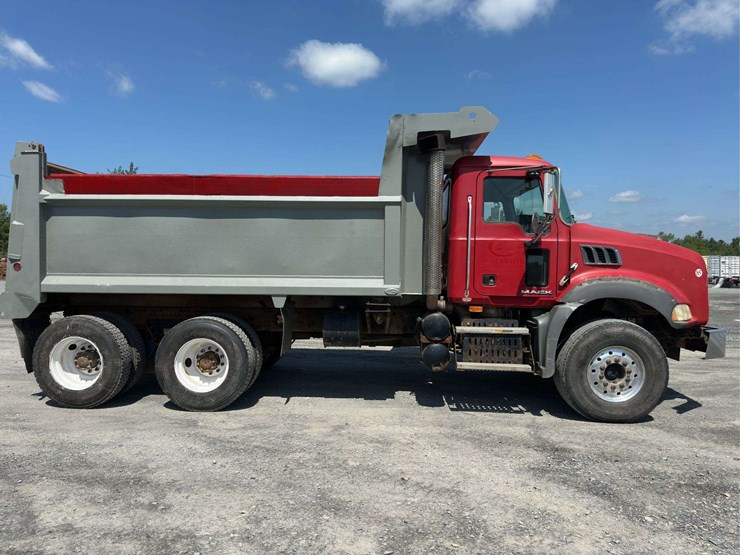 2009-mack-granite-gu813-image-8