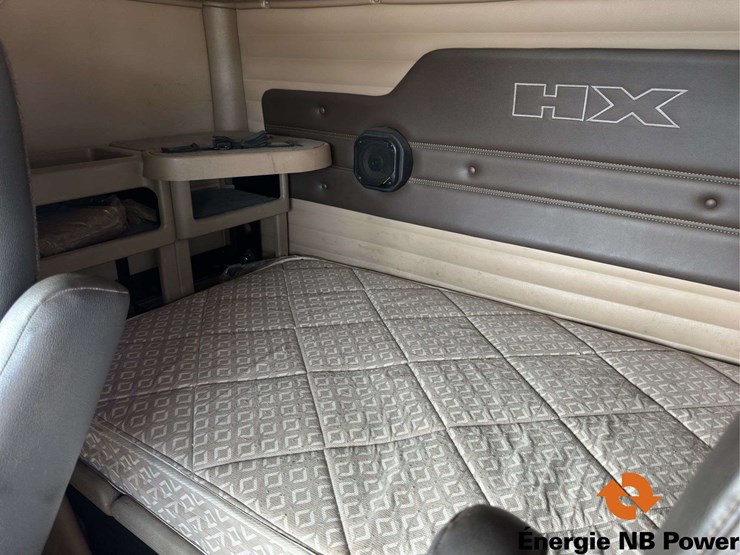 2019-international-hx520-image-22