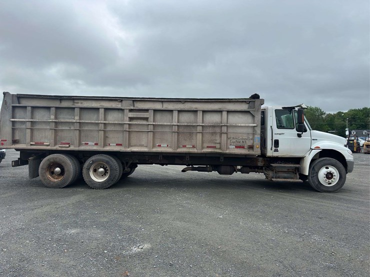 2012-international-durastar-4400-image-8