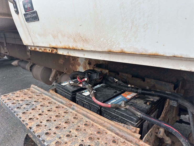 2012-international-durastar-4400-image-17